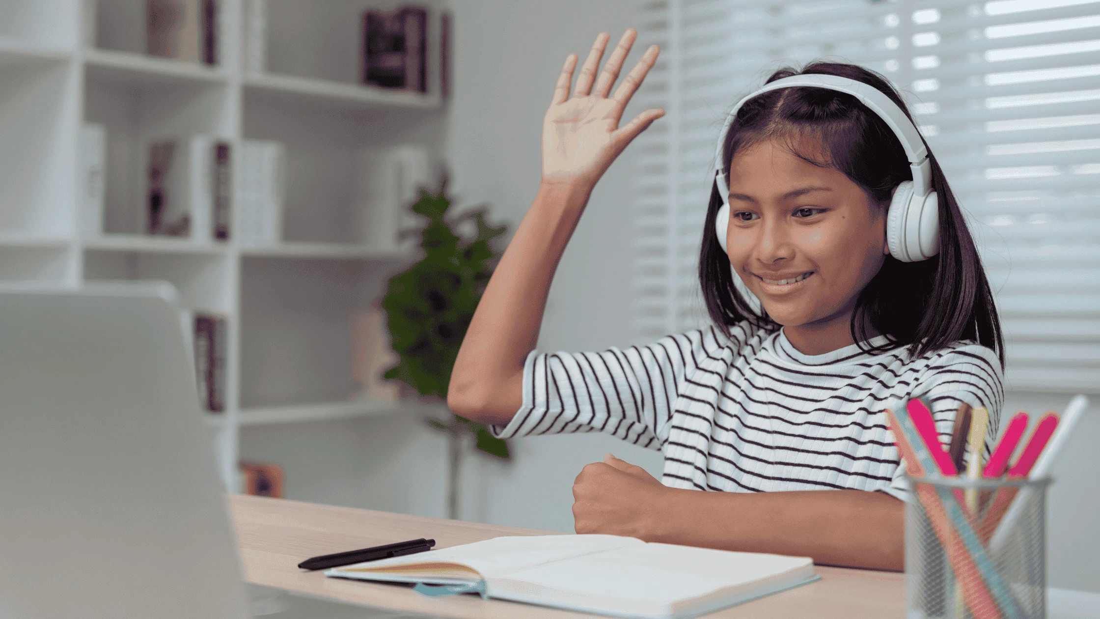 Girl attending Online Tuition 